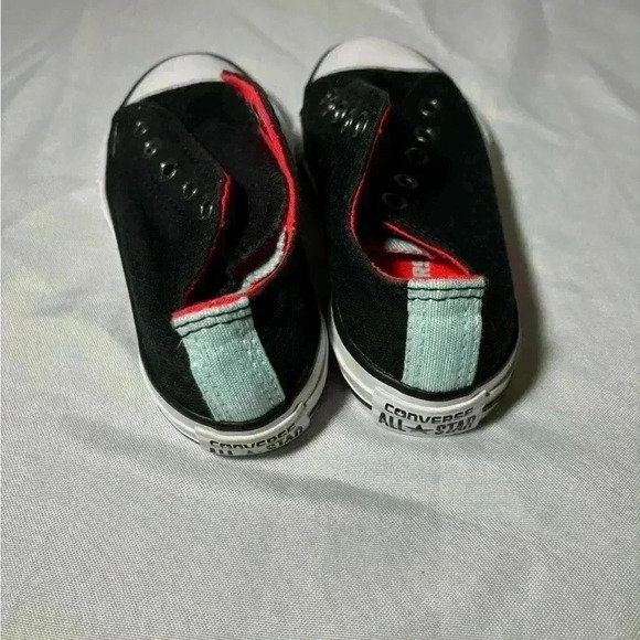Kids size 11 converse shoes, #I337 - Picture 5 of 6